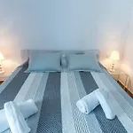 Eva Villa